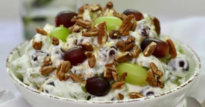 Southern Grape Salad with Pecans | gritsandpinecones.com