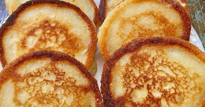 Quick and Easy Hoecakes (Fried Cornbread) ) | gritsandpinecones.com