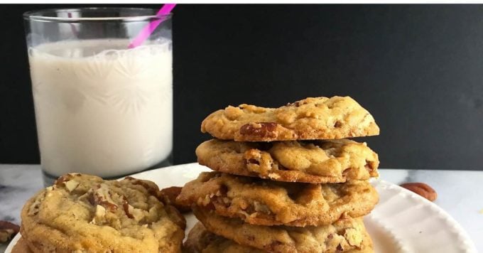 Easy Butter Pecan Cookies Recipe | gritsandpinecones.com