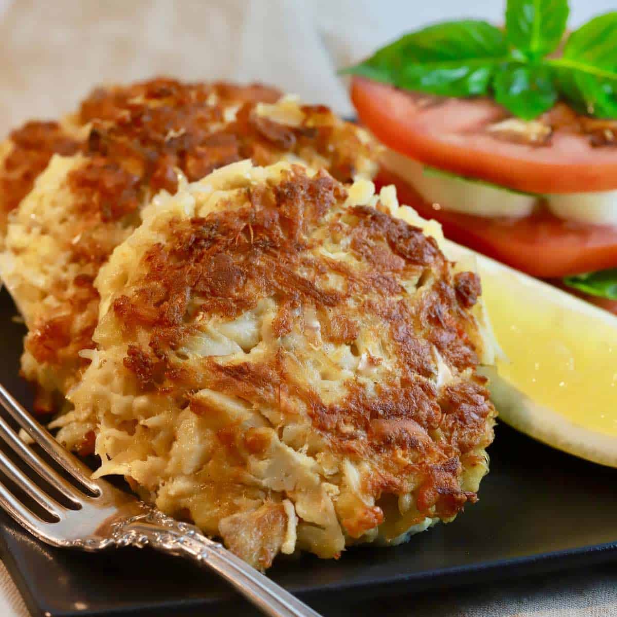 Easy Southern Style Blue Crab Cakes | gritsandpinecones.com