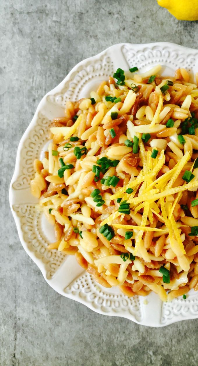 Easy Orzo Pilaf with Lemon and Chives ready to serve