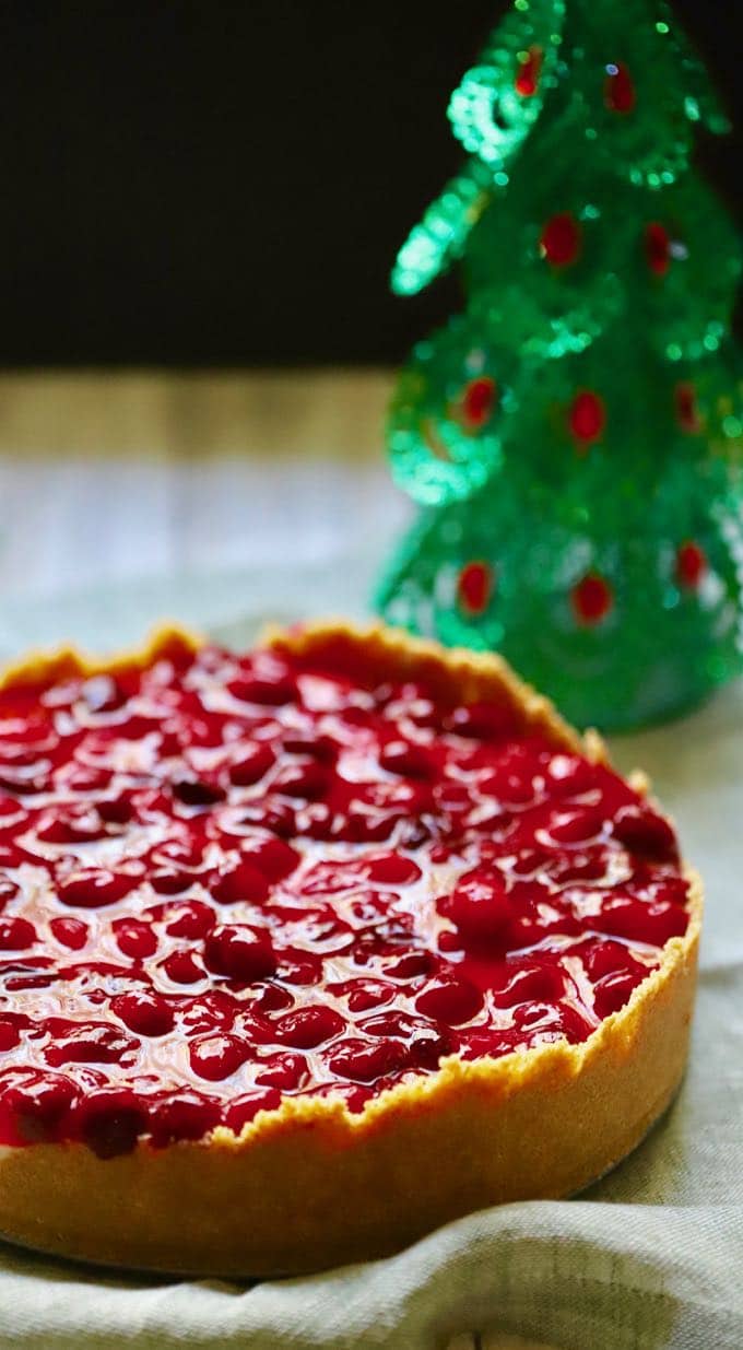 Gorgeous and delicious Easy No Bake Cranberry Cheesecake ready for your Christmas or Thanksgiving dessert table