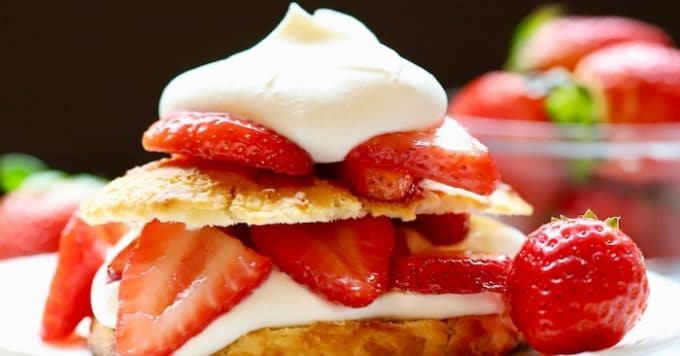 Old Fashioned Southern Strawberry Shortcakes | gritsandpinecones.com