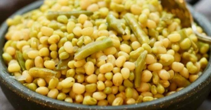 Easy Fresh Southern Field Peas | gritsandpinecones.com