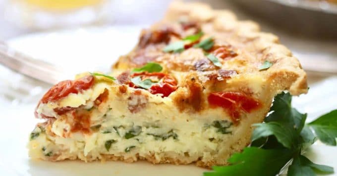 Spinach and Bacon Quiche with Tomatoes