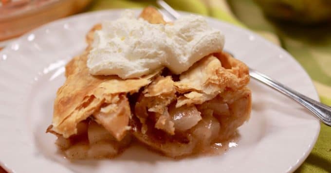 Easy Pear Pie Recipe | gritsandpinecones.com