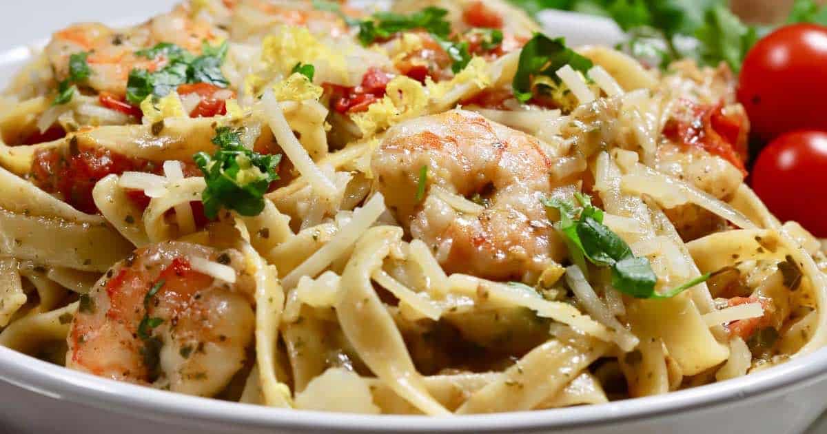 Easy Pesto Pasta with Shrimp Recipe | gritsandpinecones.com