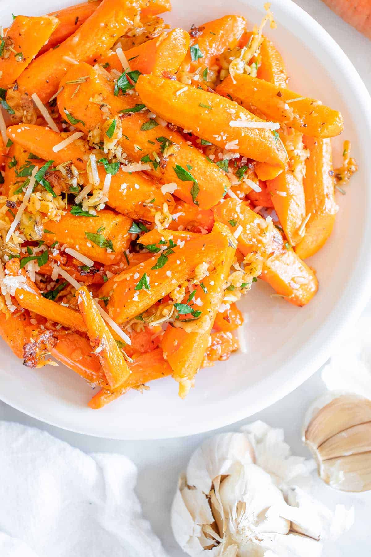 Roasted carrots in a bowl. 