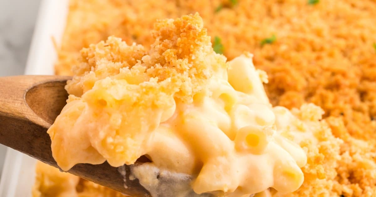 Best Southern Baked Mac and Cheese with Ritz Crackers