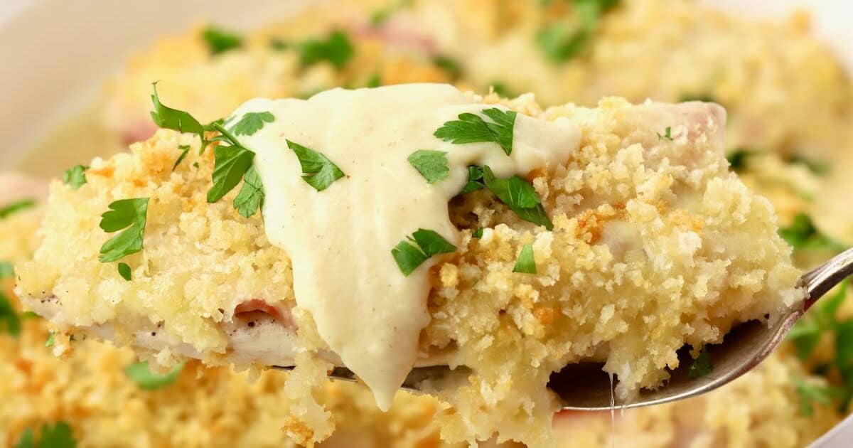 Chicken Cordon Bleu Casserole (Easy, No-Rolling Recipe)